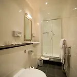 Hotell Crown & Mitre