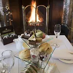 Crown & Mitre Hotel