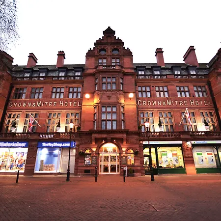 Crown & Mitre Hotel 3*