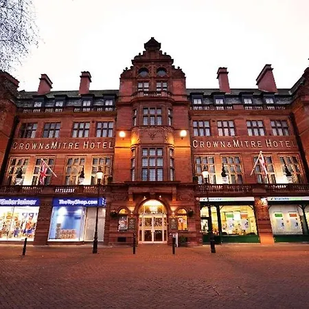Crown & Mitre 3* Carlisle (Cumbria)