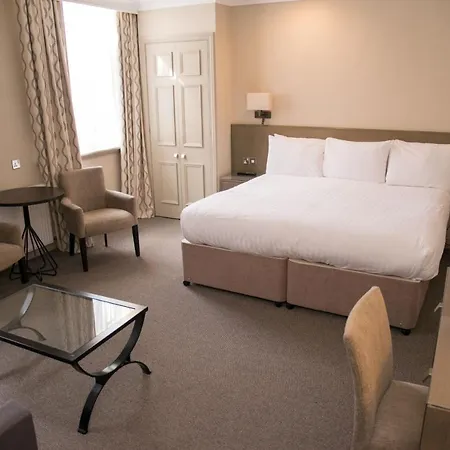 Otel Crown & Mitre 3*