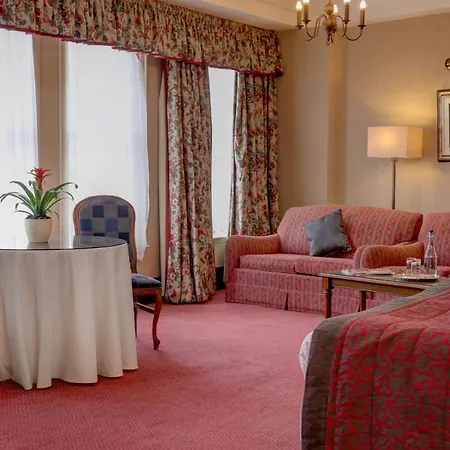 Crown & Mitre Otel 3*