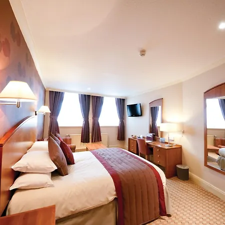 Hotel Crown & Mitre 3*