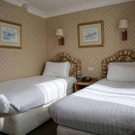 Crown & Mitre Hotel 3*