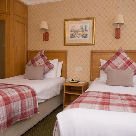Hotel Crown & Mitre 3*