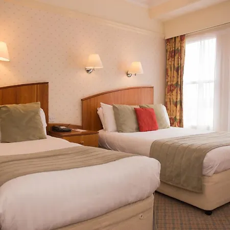 Crown & Mitre Hotel 3*