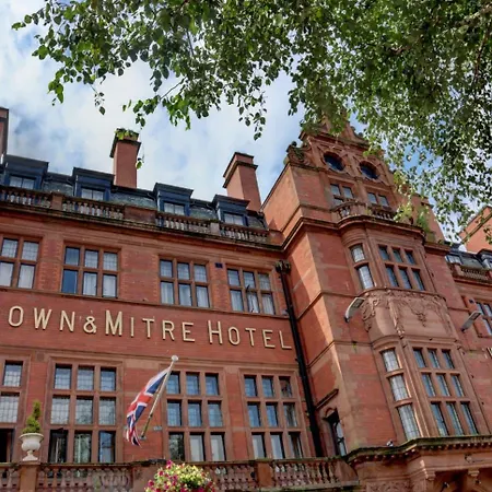 Crown & Mitre 3* Carlisle (Cumbria)