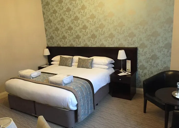 Crown & Mitre 3* Carlisle (Cumbria)