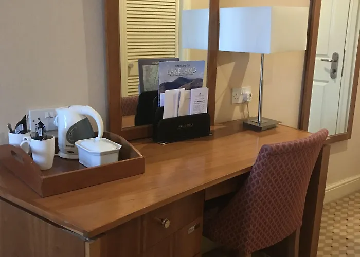 Crown & Mitre كارلايل