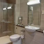 Hotel Crown & Mitre 3*