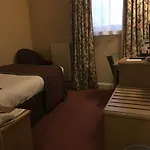 Crown & Mitre Hotel
